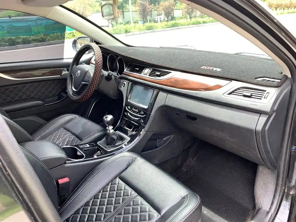 ZOTYE Z500 2015