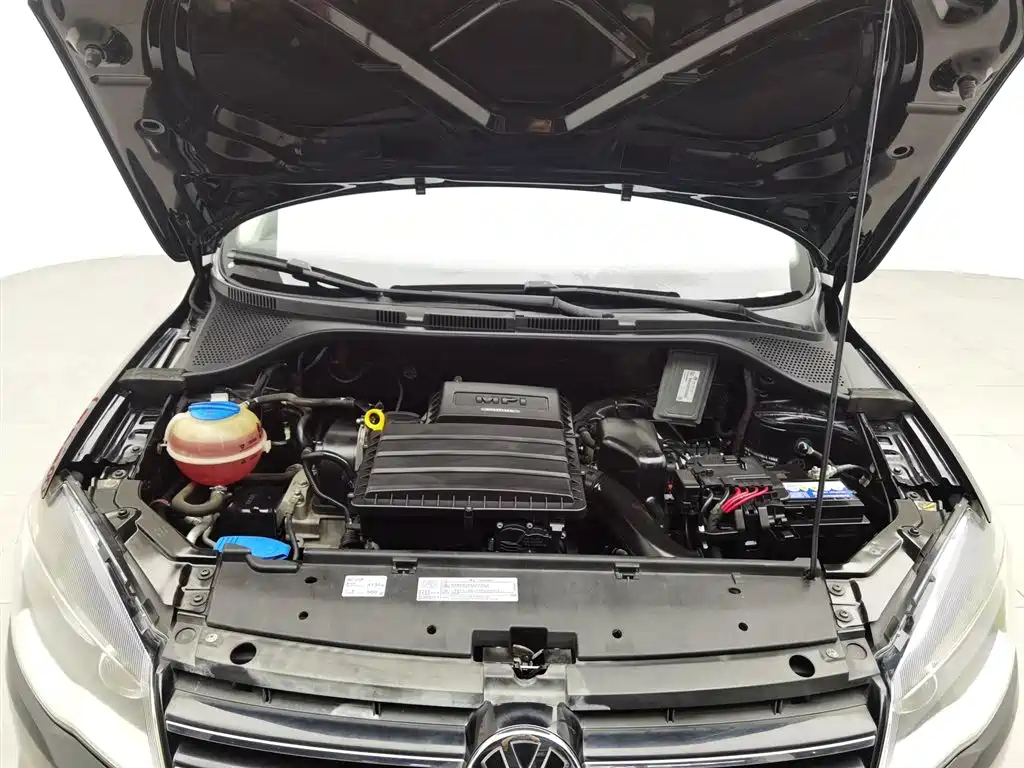 VOLKSWAGEN JETTA 2016