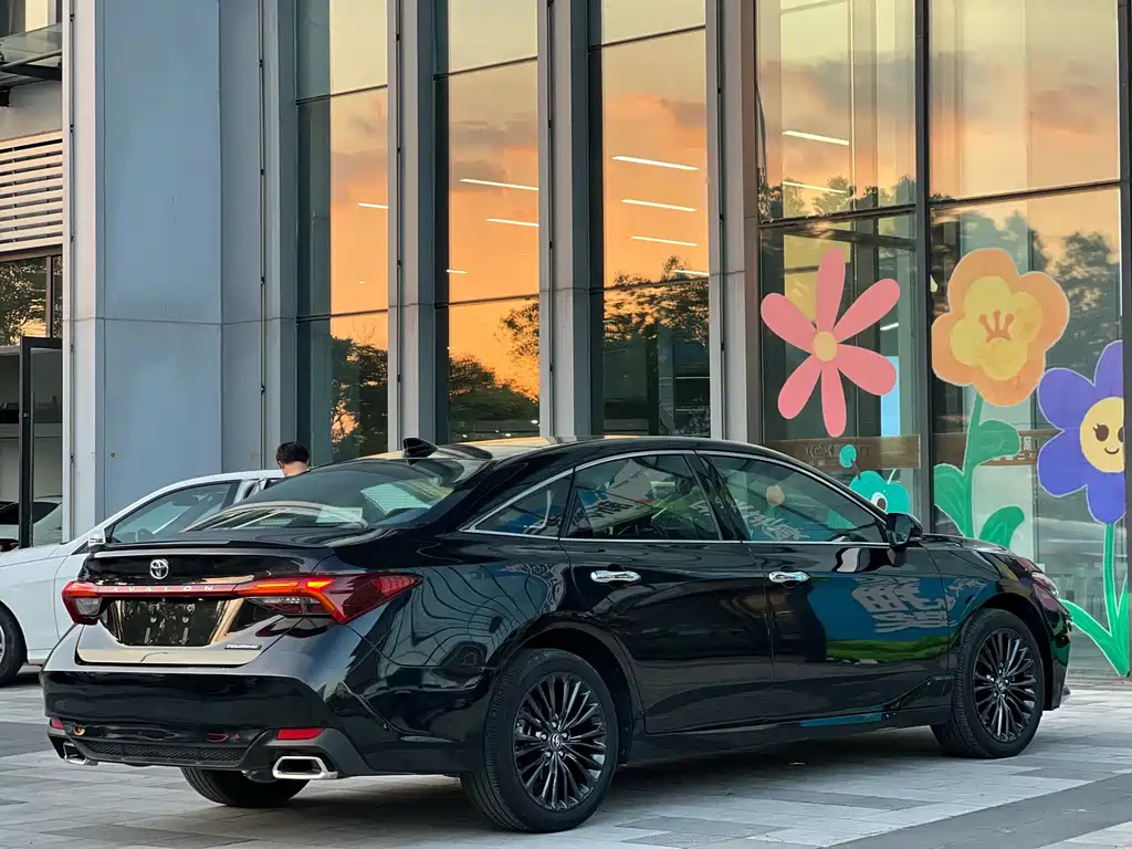 TOYOTA AVALON 2020