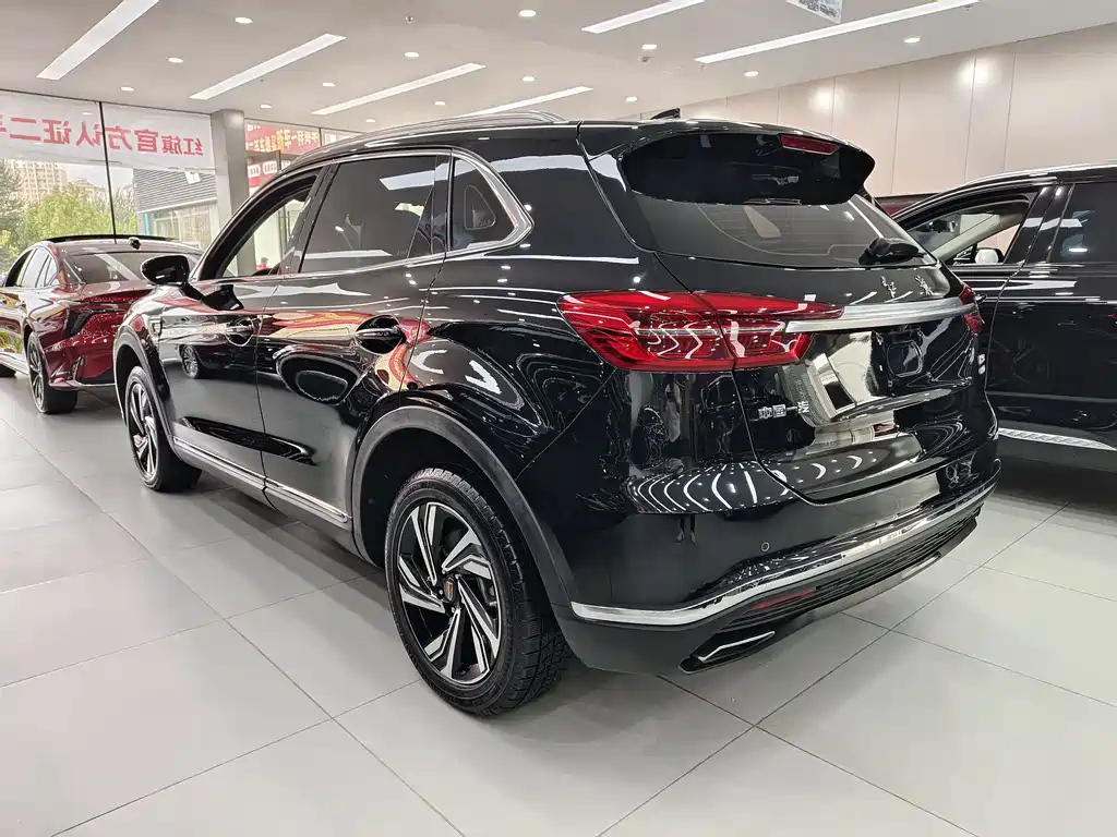 HONGQI HS5 2022