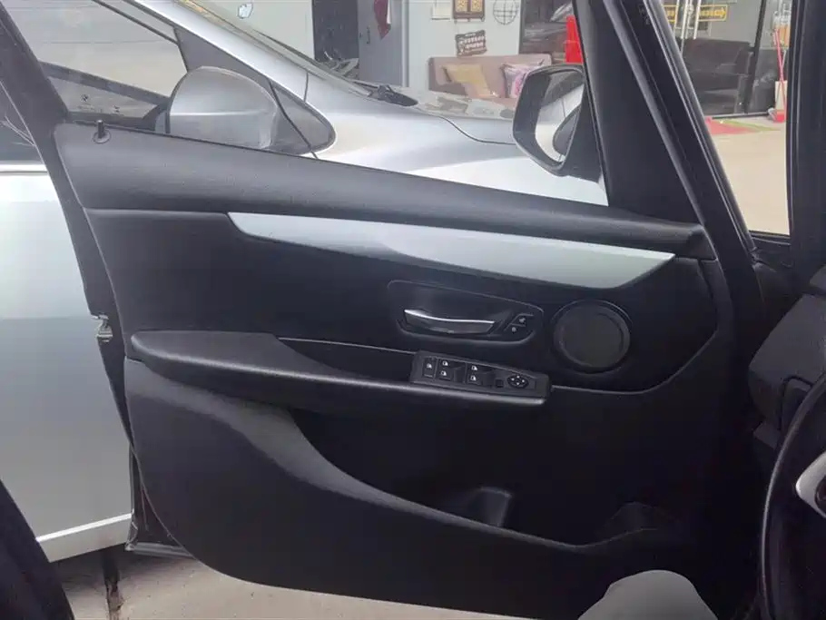 BMW 2-SERIES STATION WAGON 2016