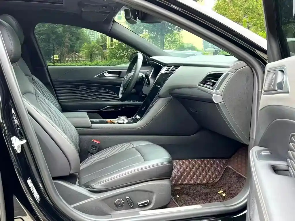 FORD TAURUS 2019