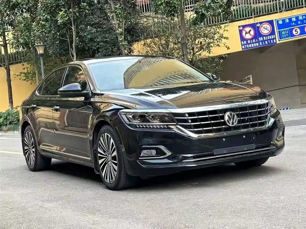 VOLKSWAGEN PASSAT 2019