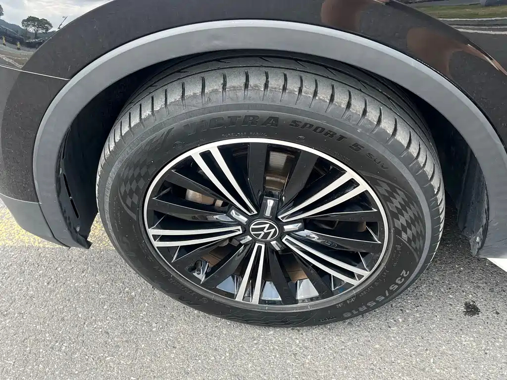 VOLKSWAGEN TIGUAN L 2021
