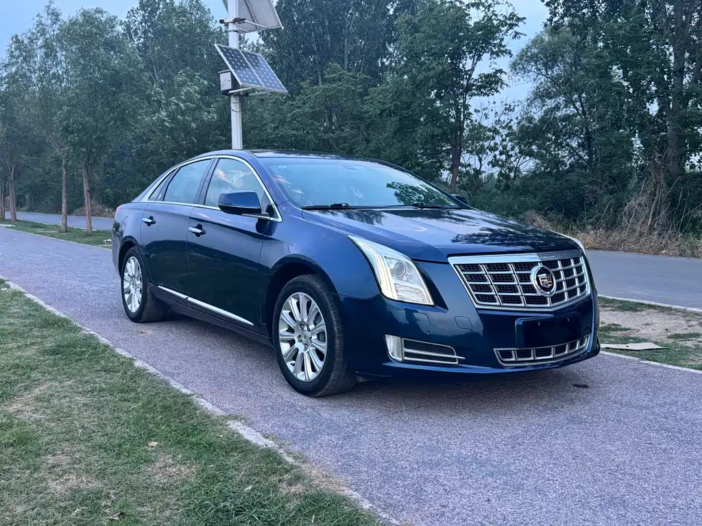CADILLAC XTS 2013