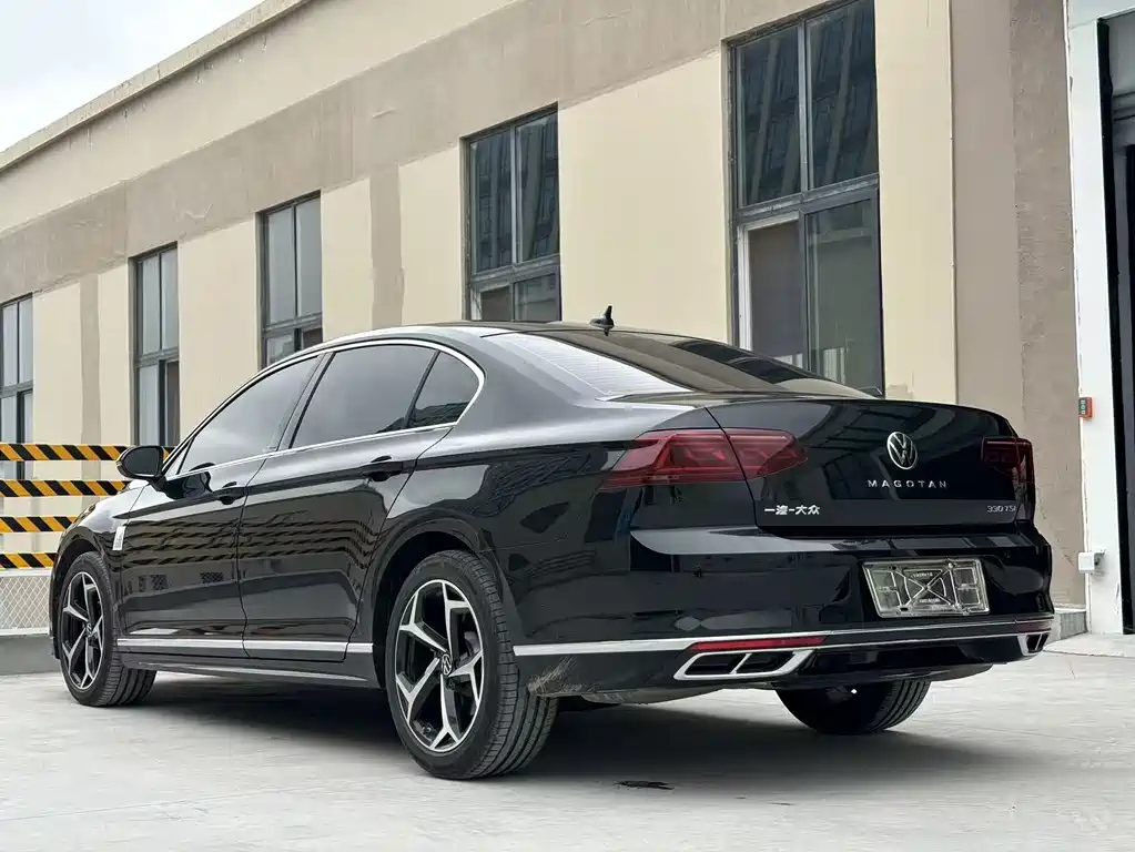 VOLKSWAGEN MAGOTAN 2025