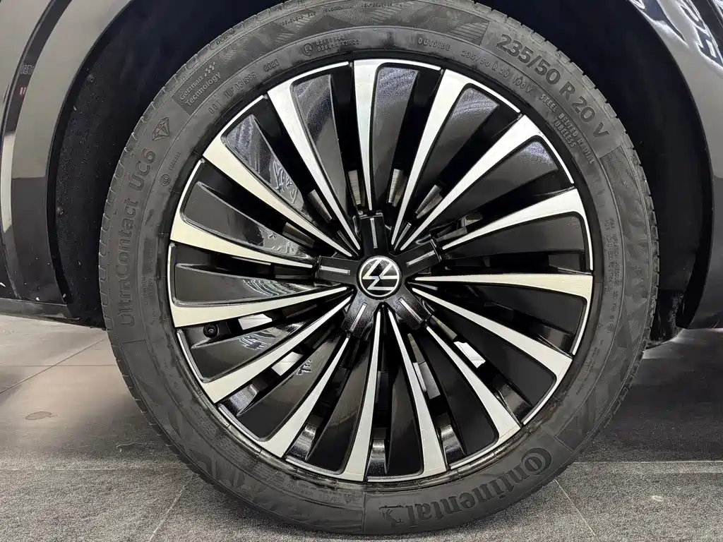 VOLKSWAGEN VILORAN 2021