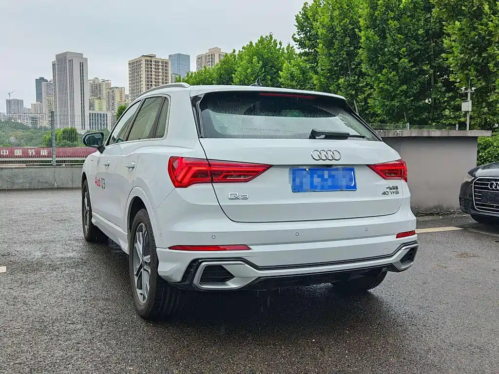 AUDI Q3 2024