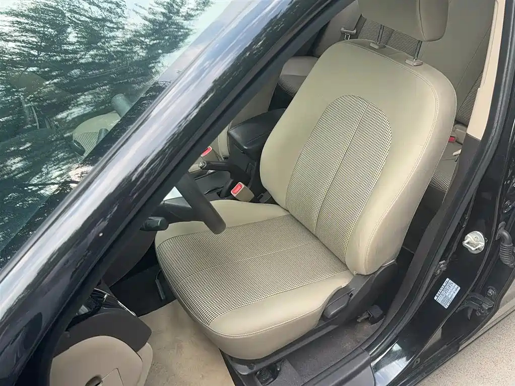 HYUNDAI CELESTA 2011