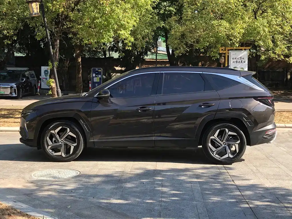 HYUNDAI TUCSON 2023