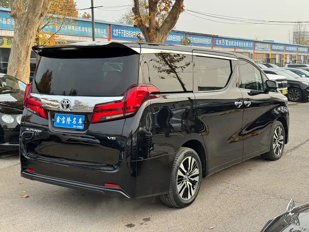 TOYOTA ALPHARD 2019