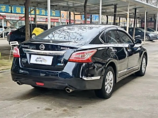 NISSAN TEANA 2015