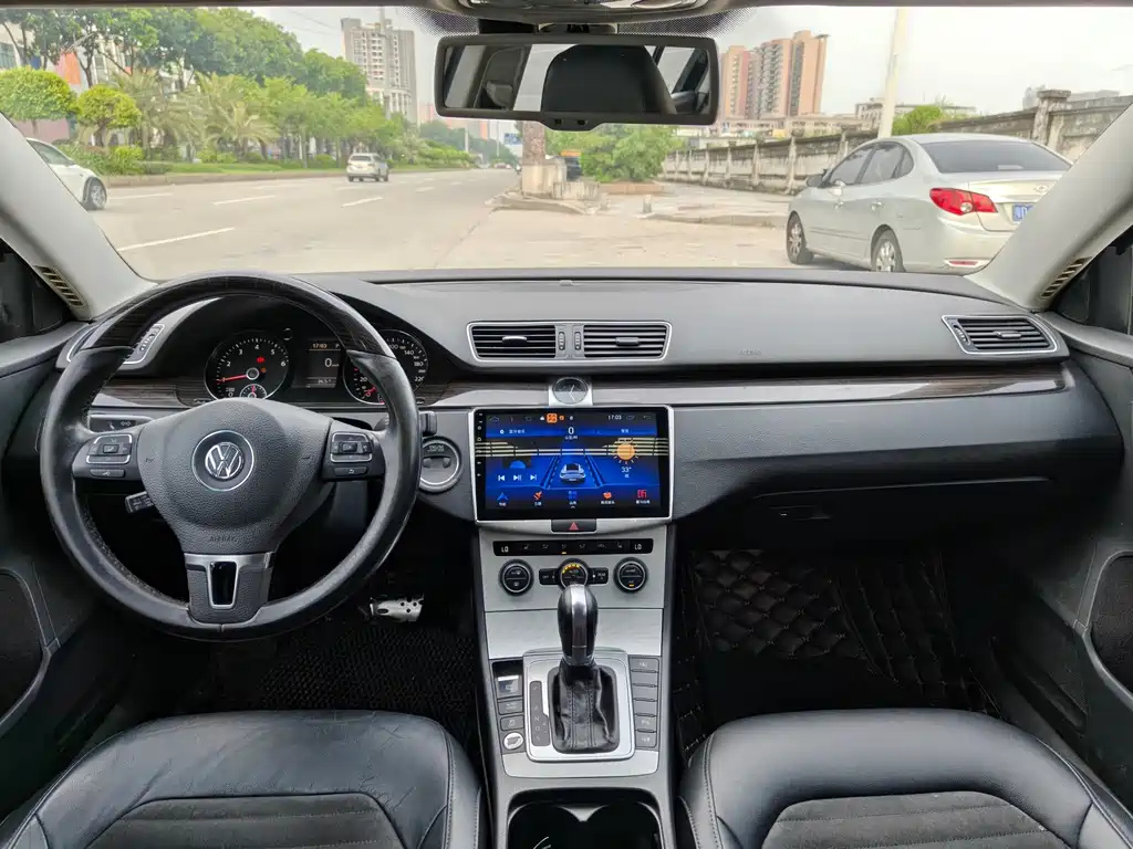 VOLKSWAGEN MAGOTAN 2013