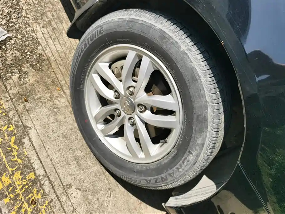 HYUNDAI CELESTA 2011