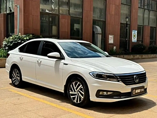 VOLKSWAGEN LAVIDA  2022