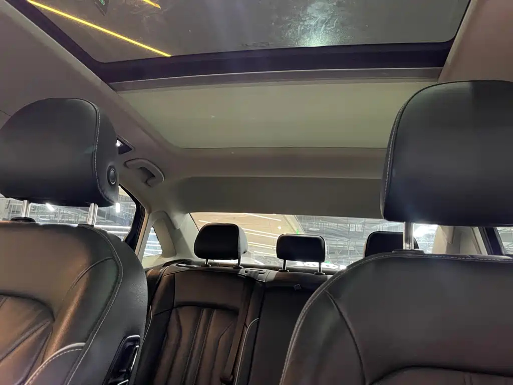 VOLKSWAGEN PASSAT 2024