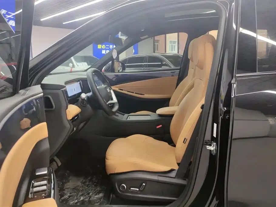 GEELY GALAXY GALAXY L7 2024