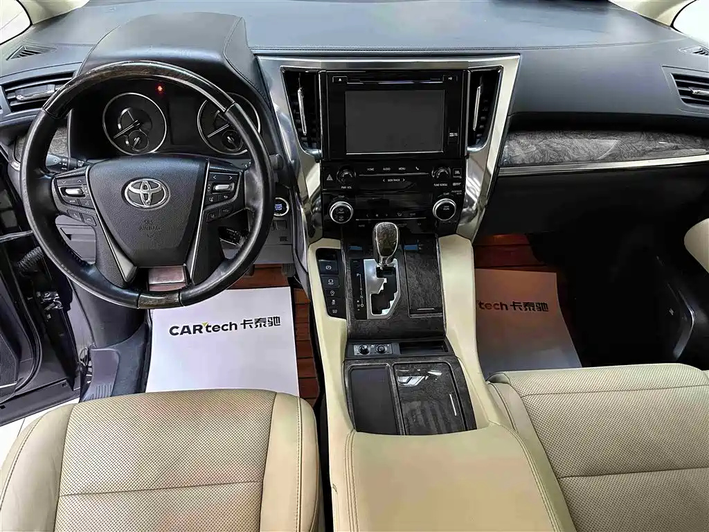 TOYOTA ALPHARD 2018
