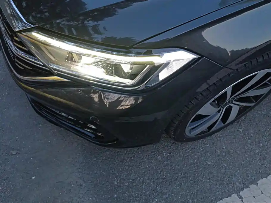 VOLKSWAGEN SAGITAR 2023