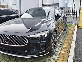 Заказать VOLVO S90