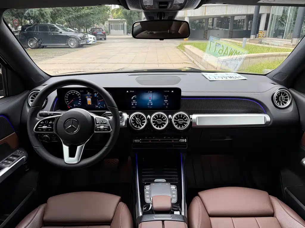 MERCEDES BENZ GLB 2023
