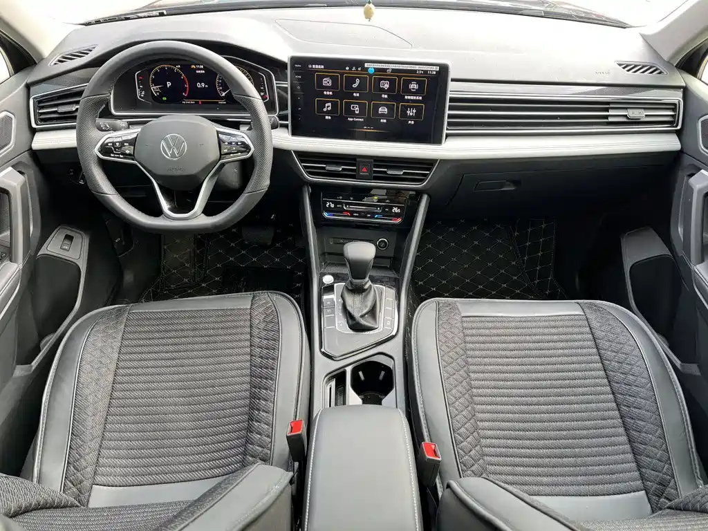VOLKSWAGEN TIGUAN L 2023