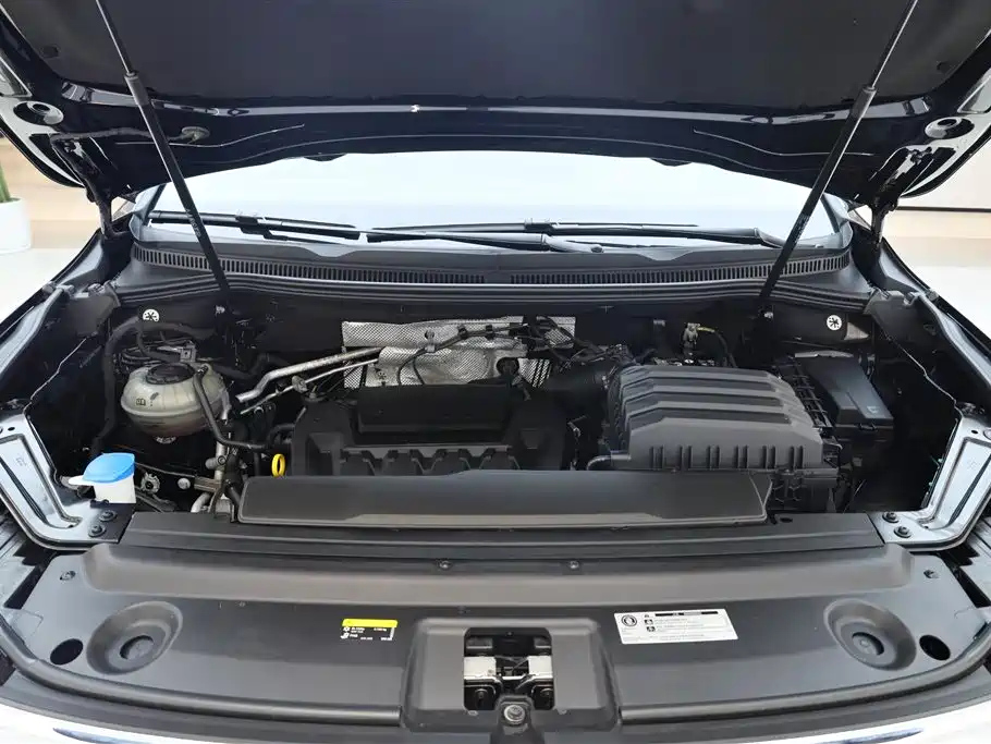 VOLKSWAGEN VILORAN 2024