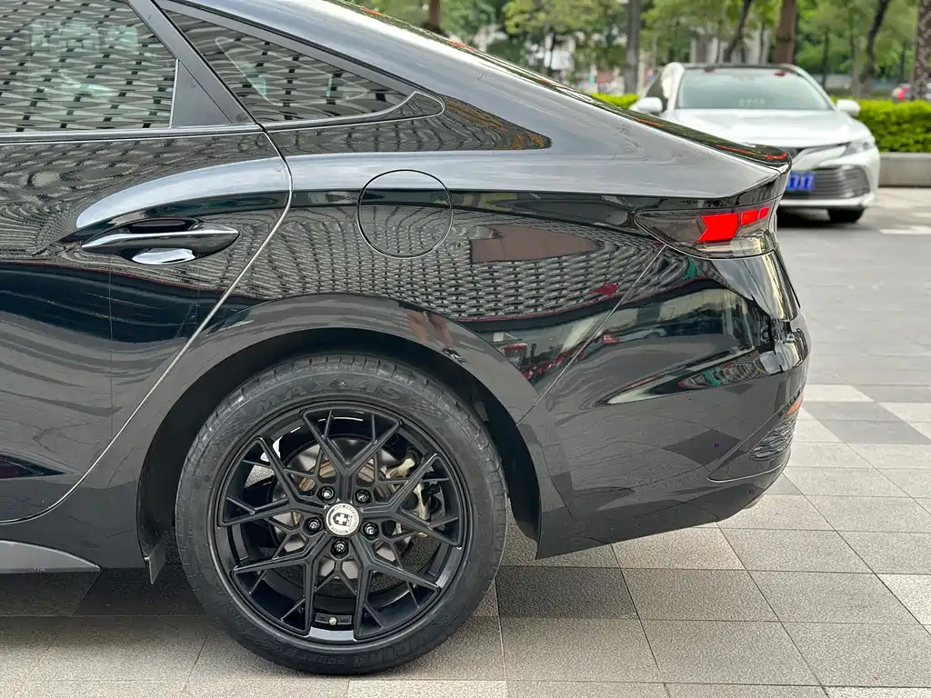 HYUNDAI LAFESTA 2019
