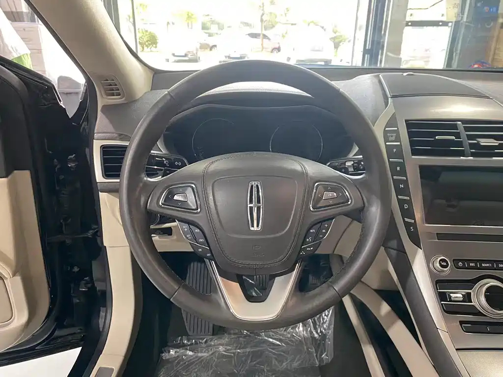 LINCOLN MKZ 2019