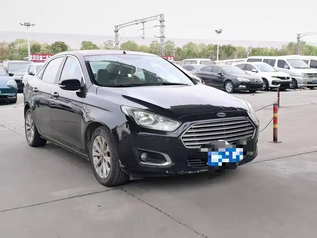 FORD ESCORT 2015