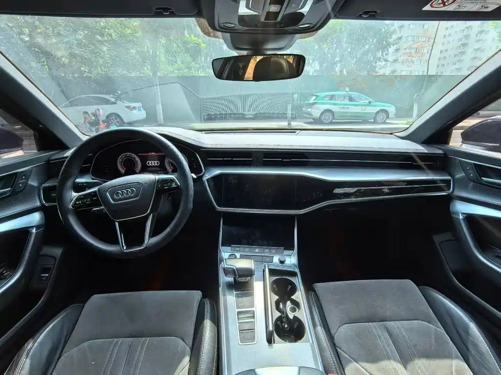 AUDI A6L 2021