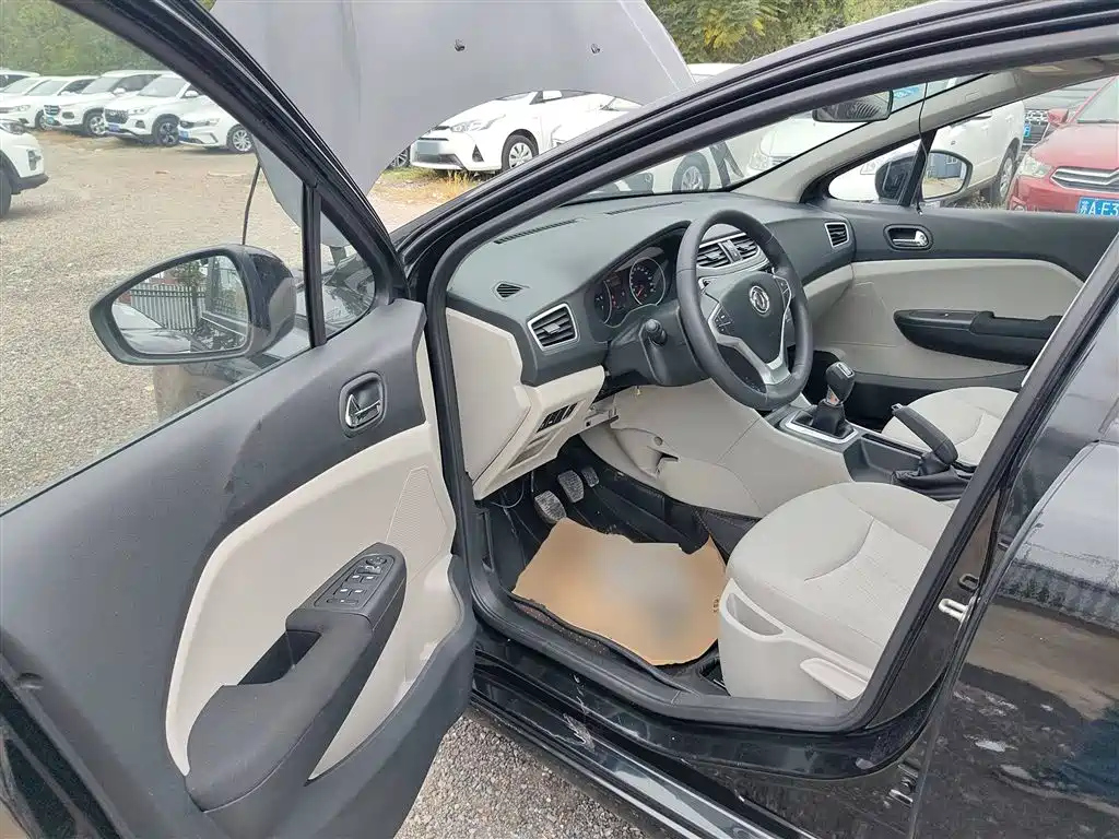 DONGFENG AEOLUS L60 2015