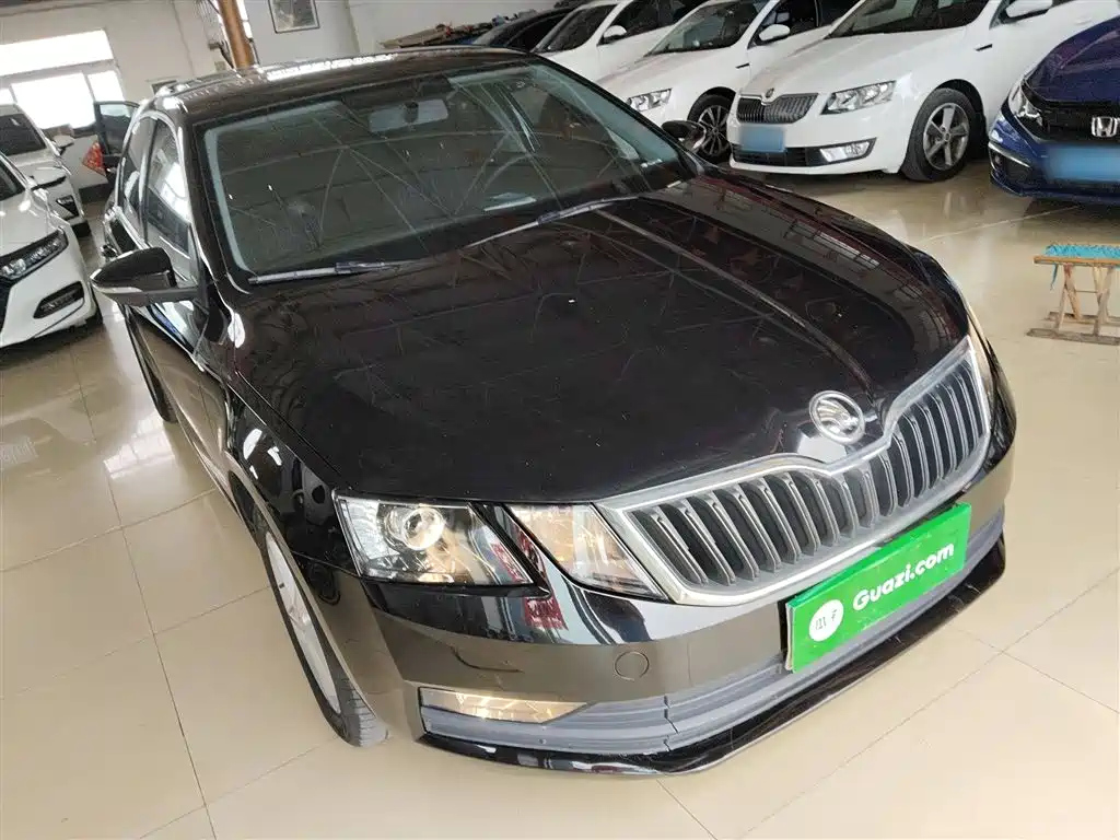 SKODA OCTAVIA 2019