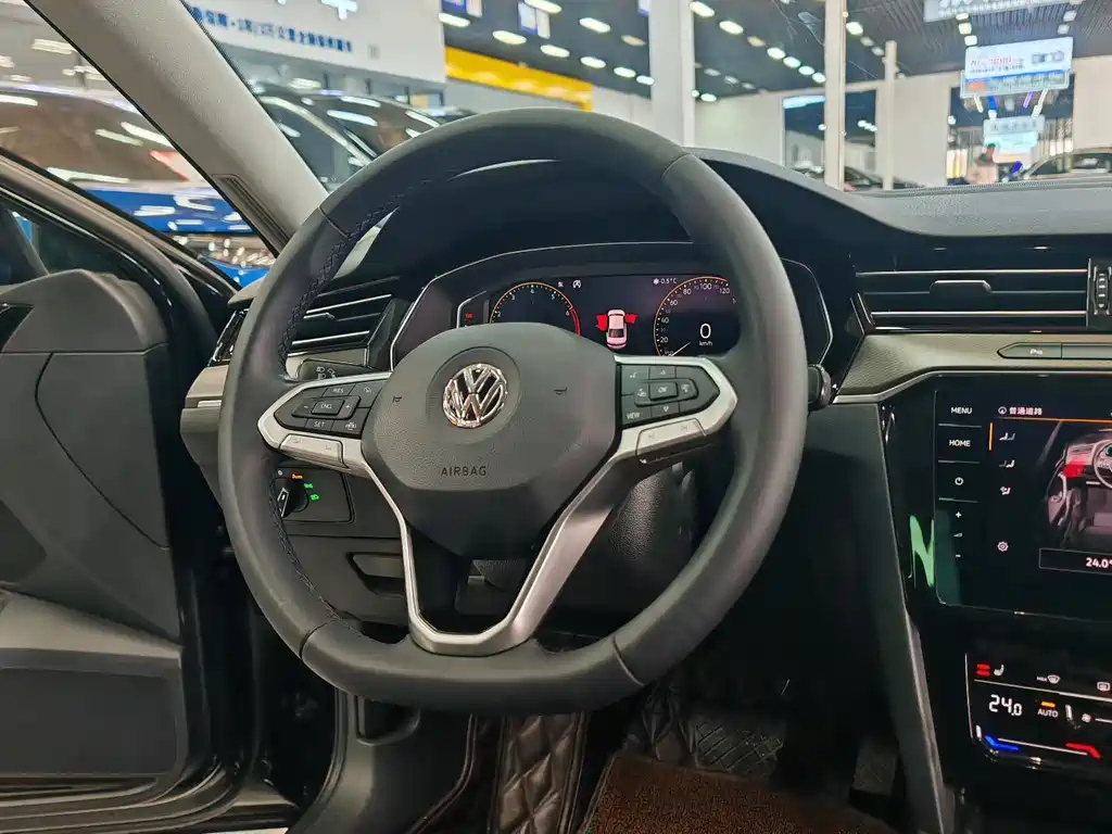 VOLKSWAGEN MAGOTAN 2020