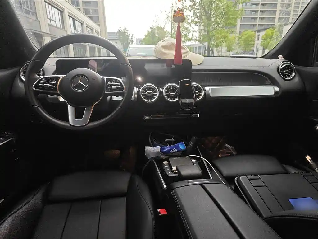 MERCEDES BENZ GLB 2021