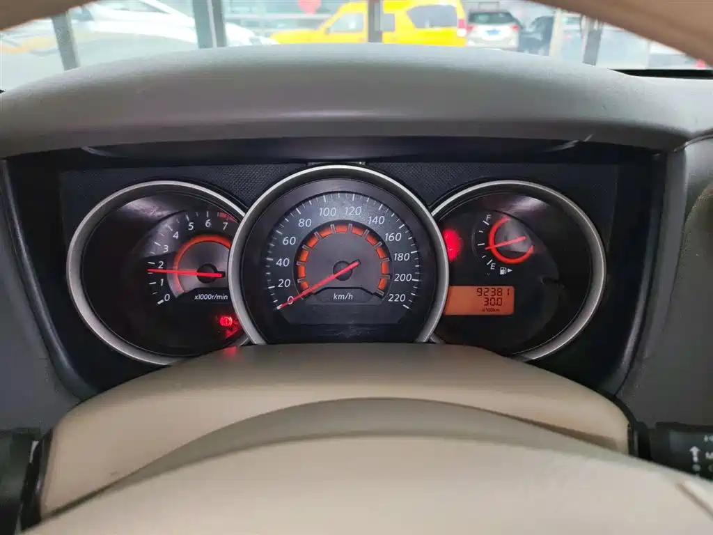 NISSAN SYLPHY 2012