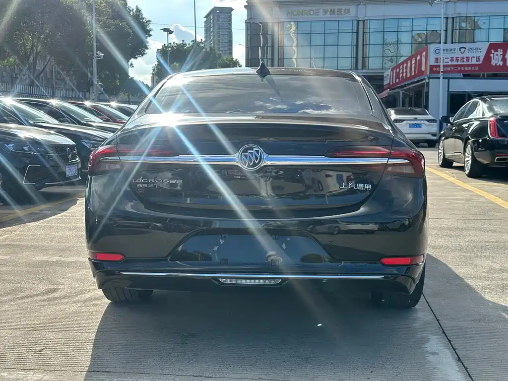 BUICK LACROSSE 2021