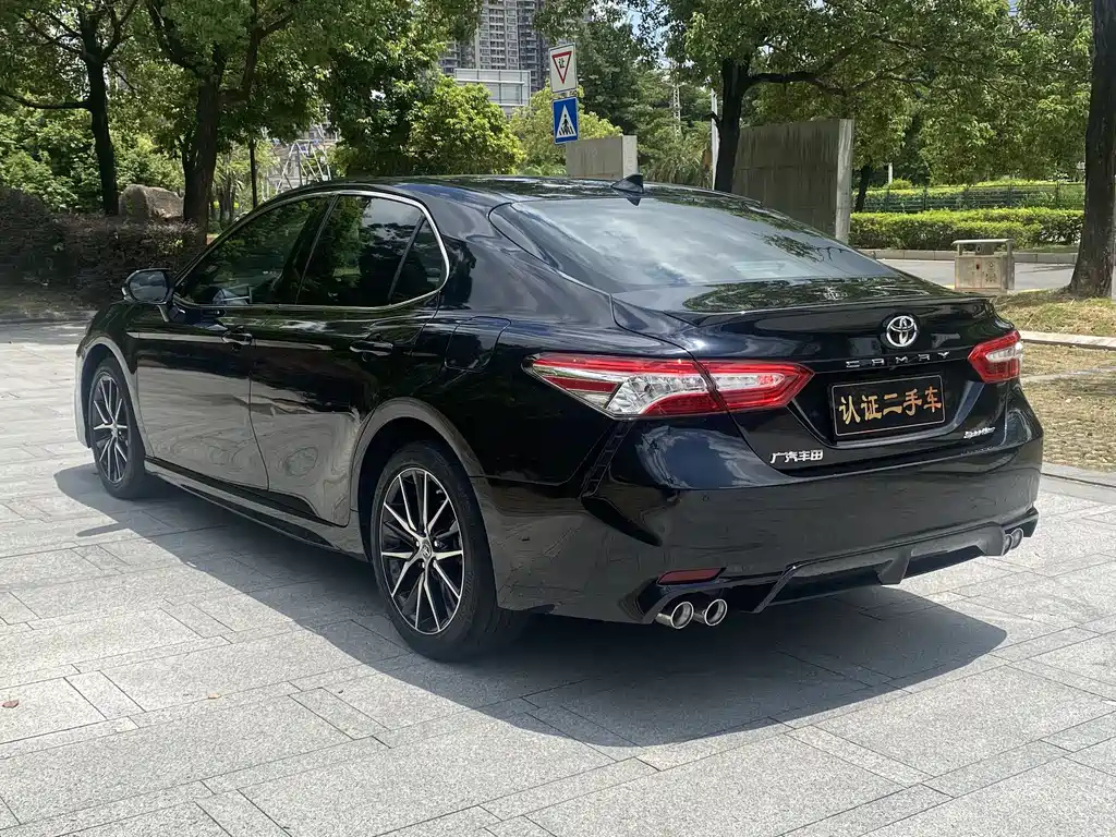 TOYOTA CAMRY 2022