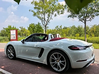 PORSCHE 718  2022 YEAR BOXSTER 2.0T 2022