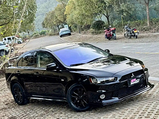 MITSUBISHI LANCER EX 2011