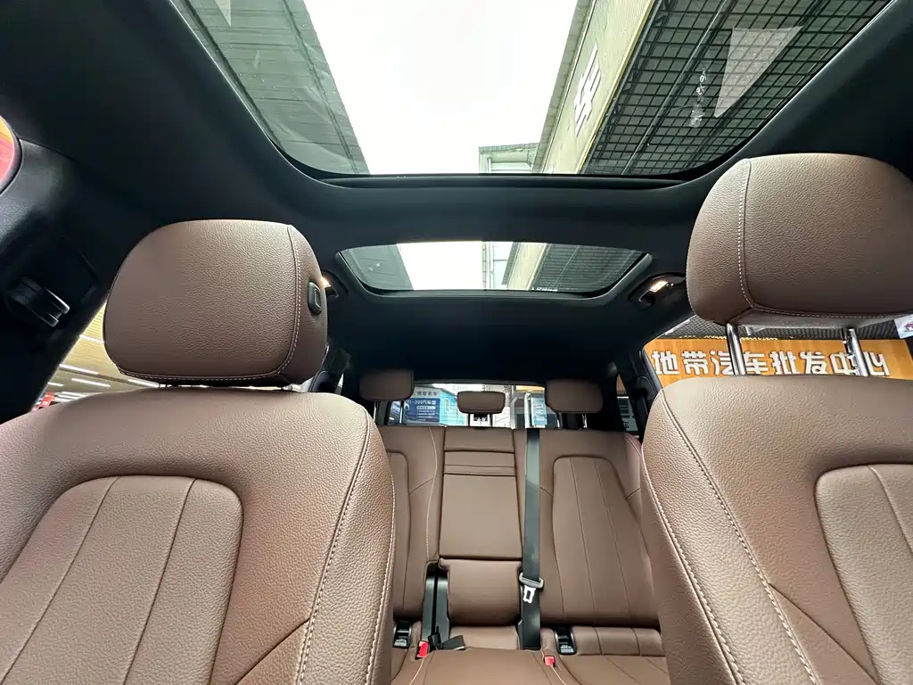 MERCEDES BENZ GLB 2025