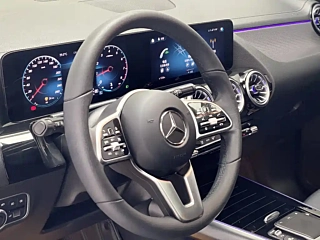 MERCEDES BENZ GLA  2020 YEAR GLA 200 2020