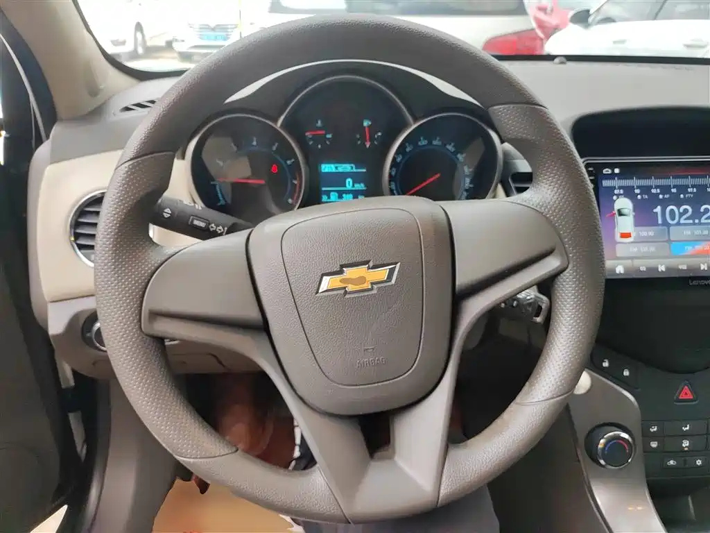 CHEVROLET CRUZE 2015