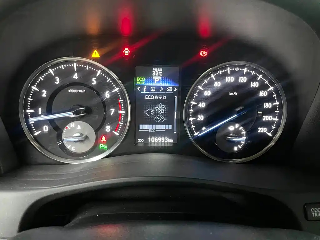 TOYOTA ALPHARD 2015