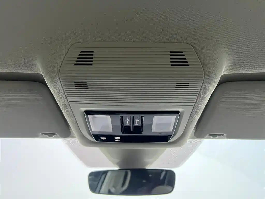 VOLKSWAGEN VILORAN 2024