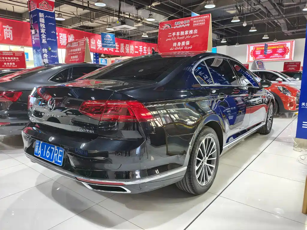 VOLKSWAGEN MAGOTAN 2020