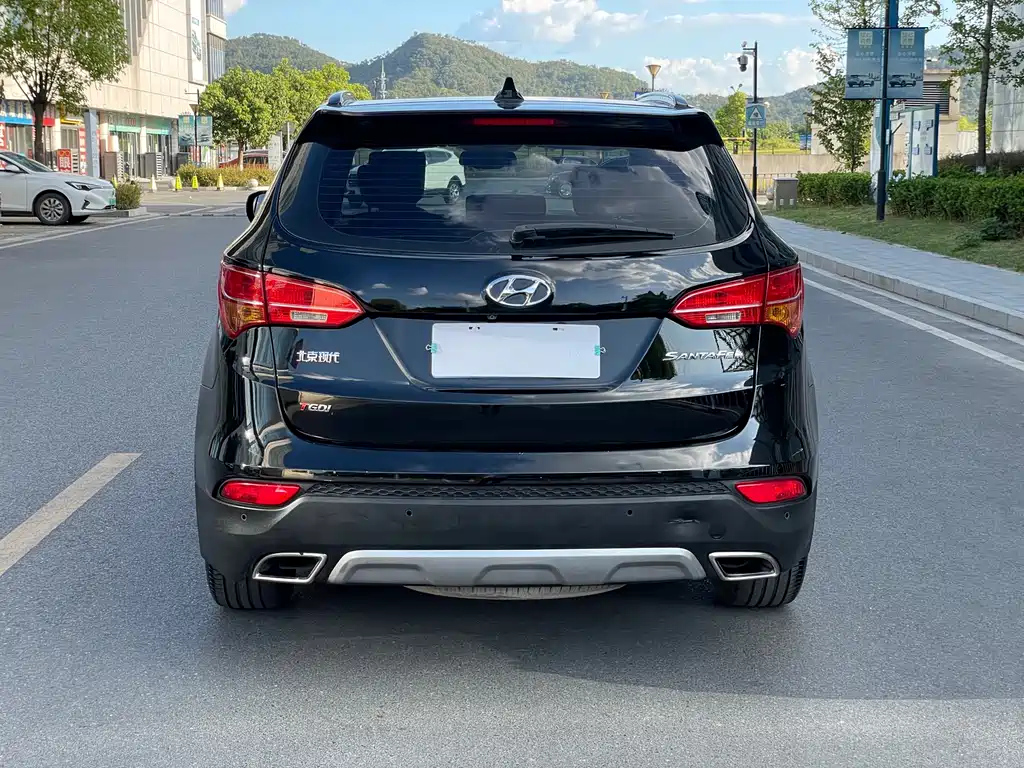 HYUNDAI SANTAFE 2015