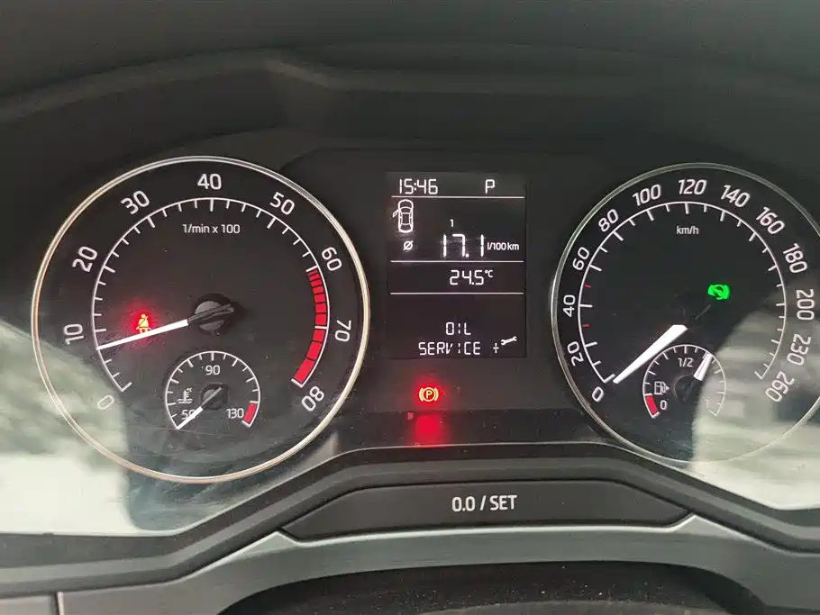 SKODA SUPERB 2016