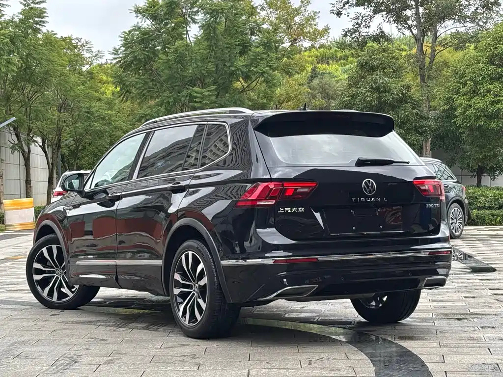 VOLKSWAGEN TIGUAN L 2021