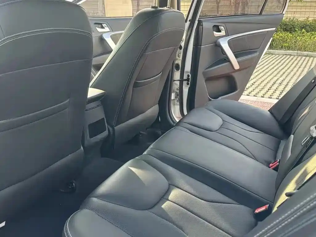 GEELY AUTO EMGRAND 2017